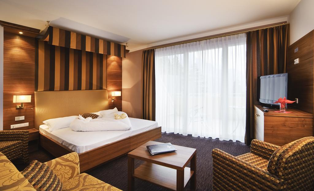 Hotel Anatol Merano Esterno foto